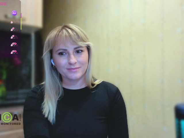 Goood-girl live cam on BongaCams