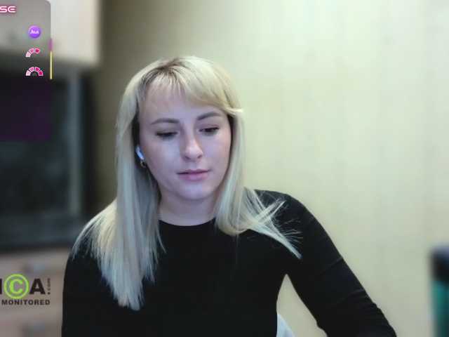Goood-girl live cam on BongaCams