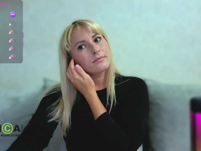 Goood-girl live cam on BongaCams