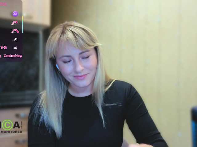 Goood-girl live cam on BongaCams