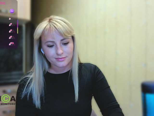 Goood-girl live cam on BongaCams