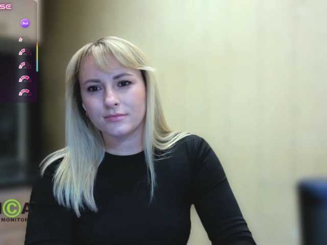 Goood-girl live cam on BongaCams