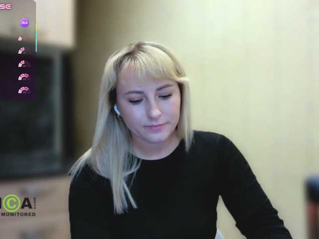 Goood-girl live cam on BongaCams