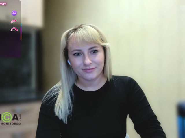 Goood-girl live cam on BongaCams