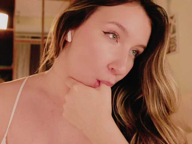 AlytheAmore live cam on BongaCams