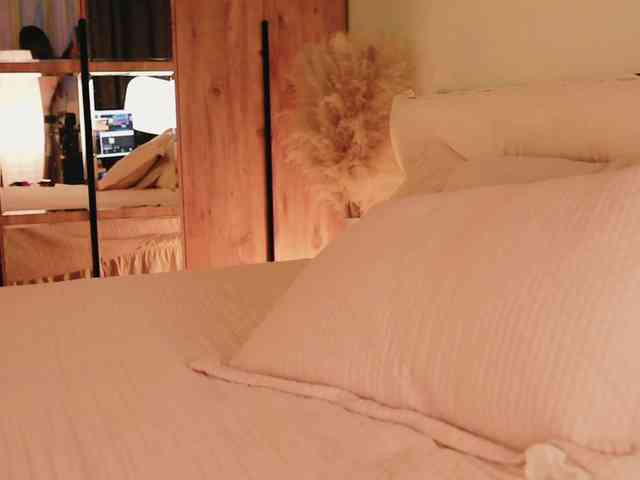 Alythea webcam