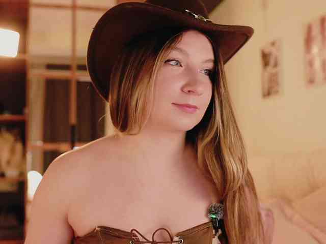 AlytheAmore - Girl 