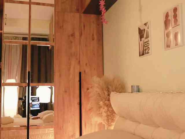Alythea webcam