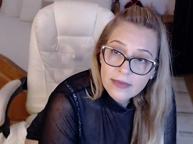 Evamaria2025 live cam on BongaCams
