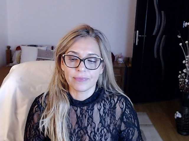 Evamaria2025 live cam on BongaCams
