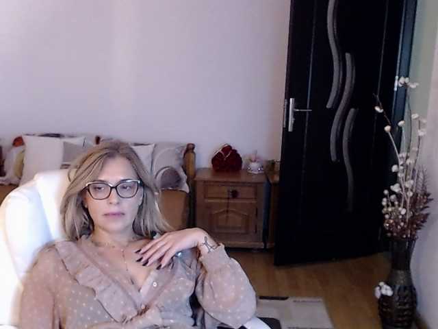 Evamaria2025 live cam preview