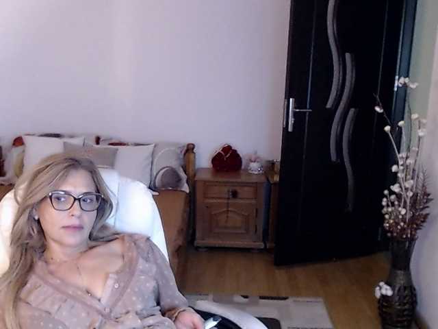 Evamaria2025 live cam preview