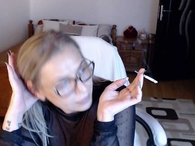 Evamaria2025 live cam on BongaCams