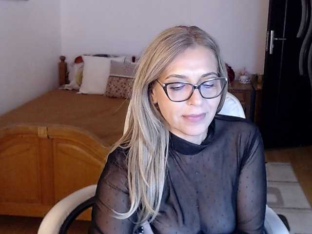 Evamaria2025 live cam preview