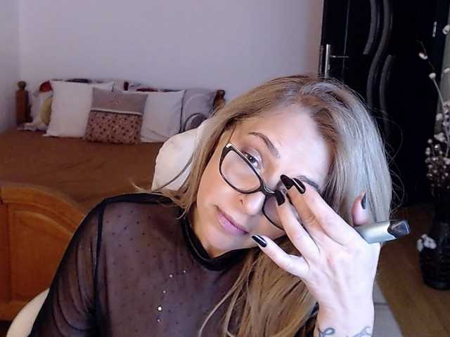 Evamaria2025 live cam preview