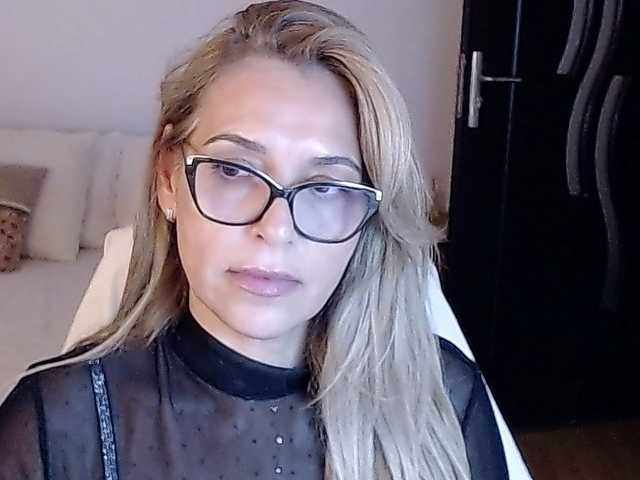 Evamaria2025 live cam preview