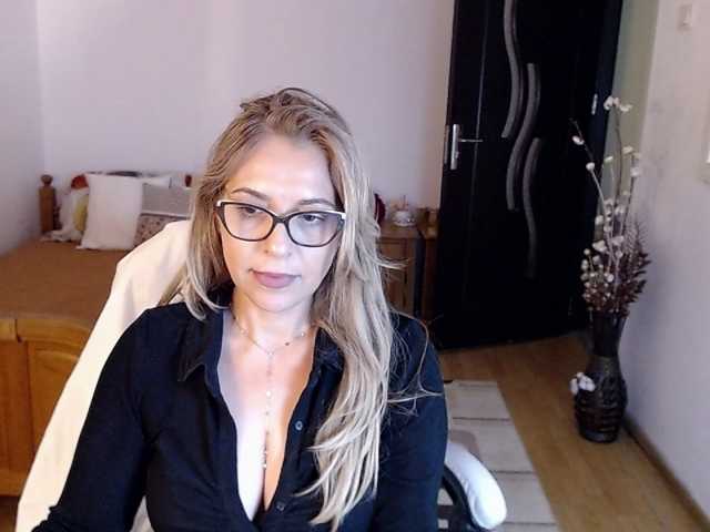 Evamaria2025 live cam on BongaCams