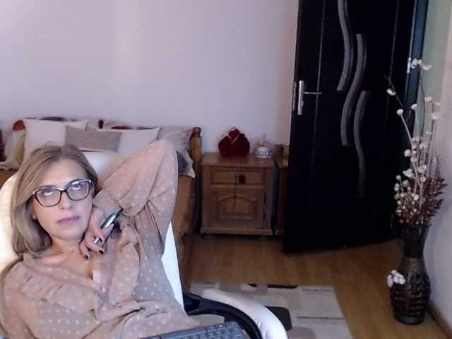 Evamaria2025 live cam preview
