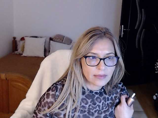 Evamaria2025 live cam preview