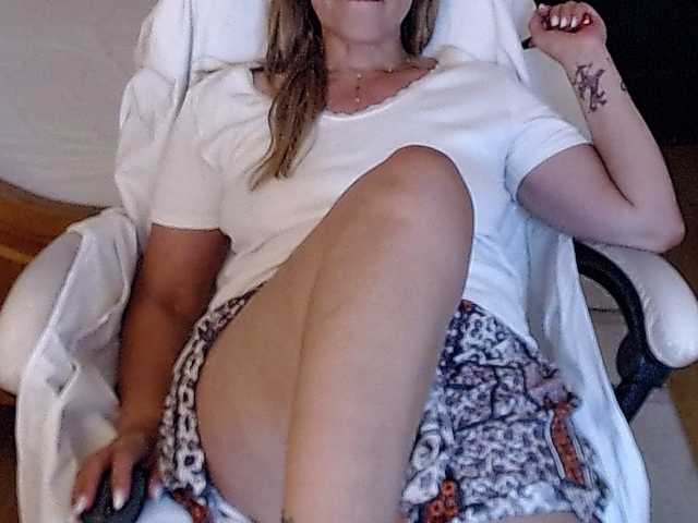 Evamaria2025 live cam on BongaCams