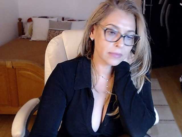 Evamaria2025 live cam preview