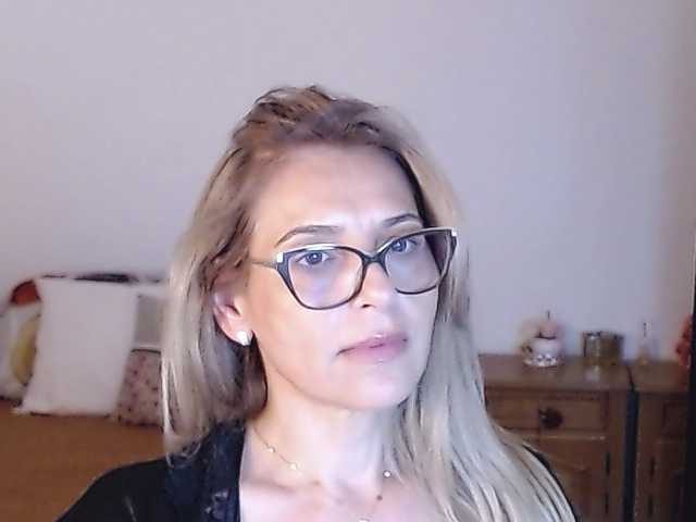 Evamaria2025 live cam on BongaCams