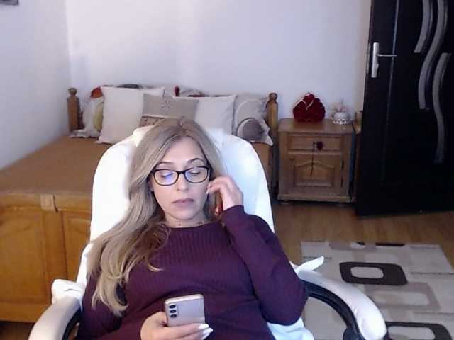 Evamaria2025 live cam on BongaCams