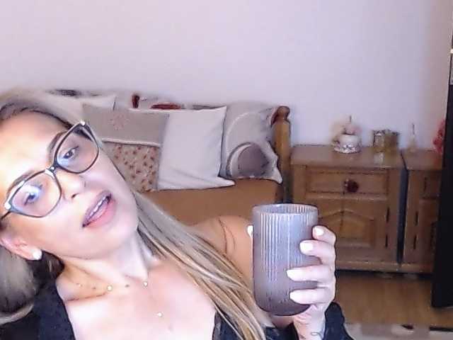 Evamaria2025 live cam preview