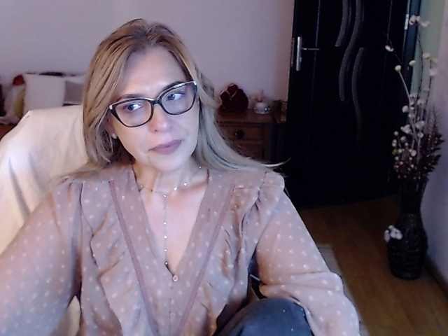 Evamaria2025 live cam on BongaCams