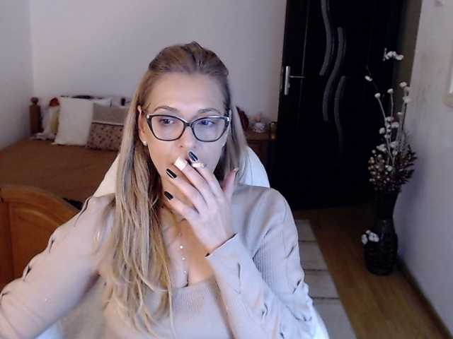 Evamaria2025 live cam on BongaCams