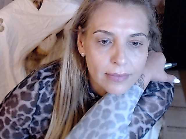 Evamaria2025 live cam on BongaCams