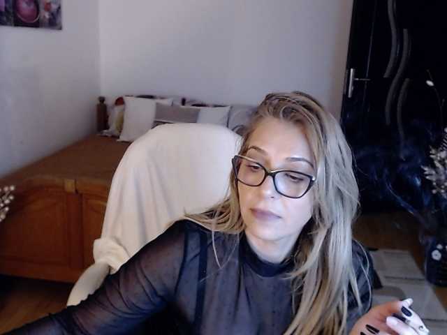 Evamaria2025 live cam on BongaCams