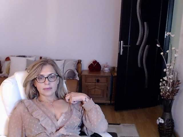 Evamaria2025 live cam preview