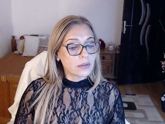 Evamaria2025 live cam on BongaCams