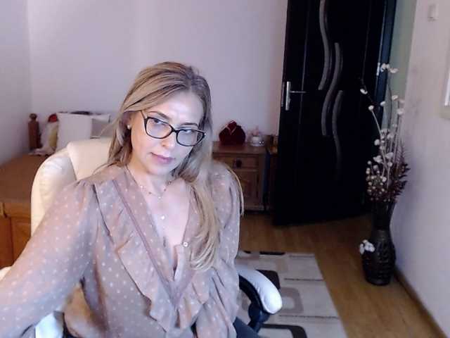 Evamaria2025 live cam on BongaCams