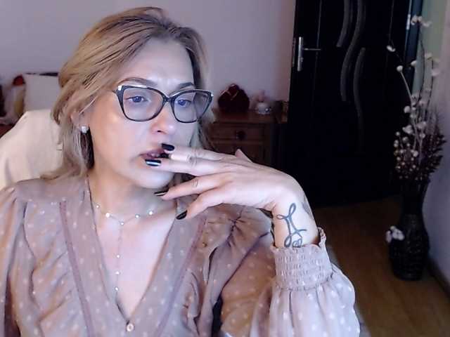 Evamaria2025 live cam preview