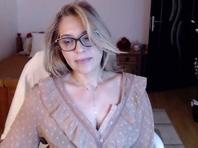 Evamaria2025 live cam on BongaCams