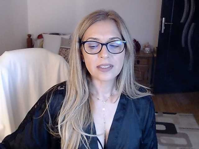 Evamaria2025 live cam on BongaCams