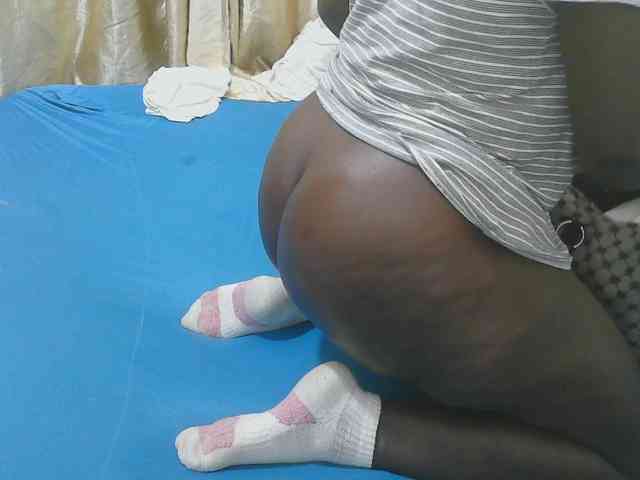 Sexy-Quincy11 webcam