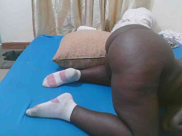 Sexy-Quincy11 webcam