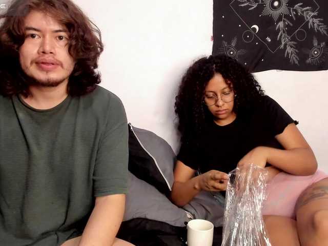 HotHoneyChile live cam preview