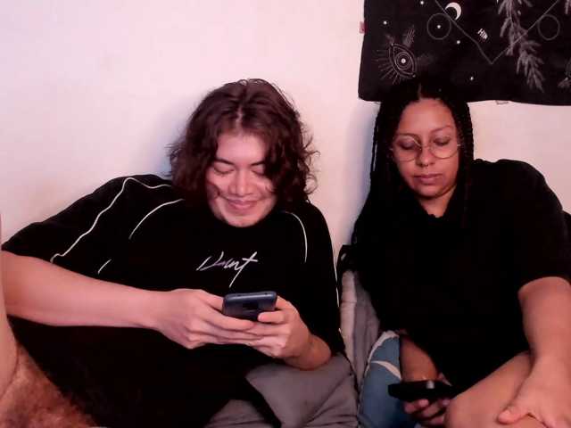 HotHoneyChile live cam