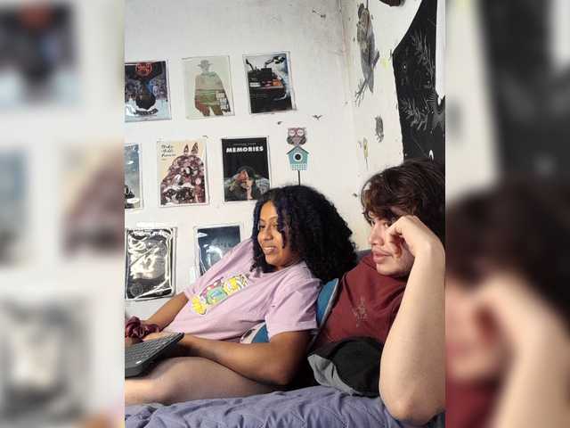 HotHoneyChile's BongaCams show and profile