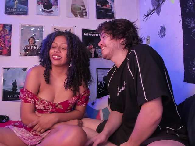 HotHoneyChile webcam