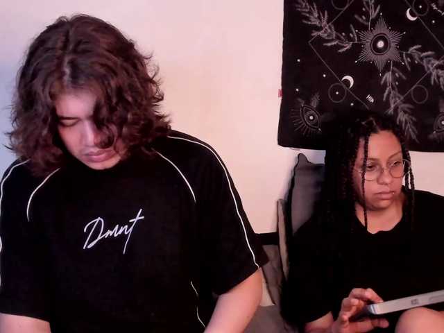 HotHoneyChile live cam