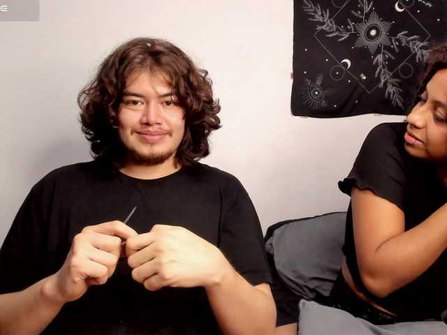 HotHoneyChile live cam preview