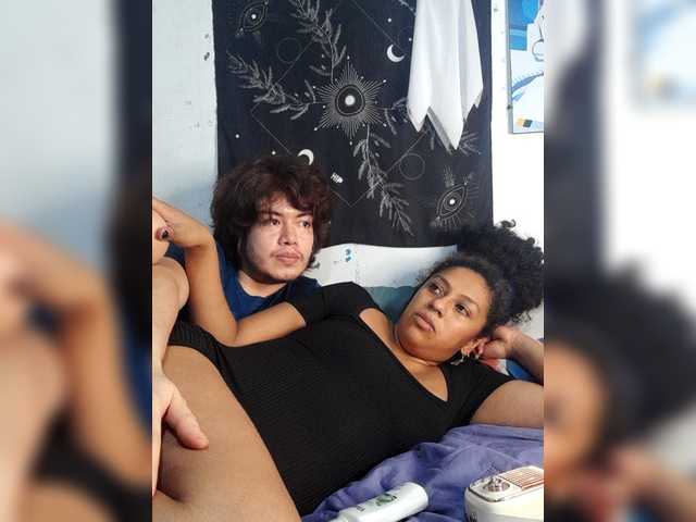 HotHoneyChile's BongaCams show and profile