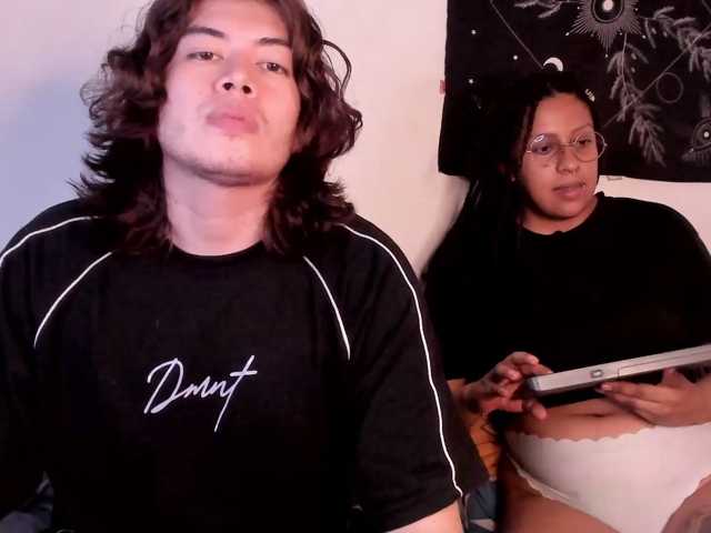 HotHoneyChile live cam