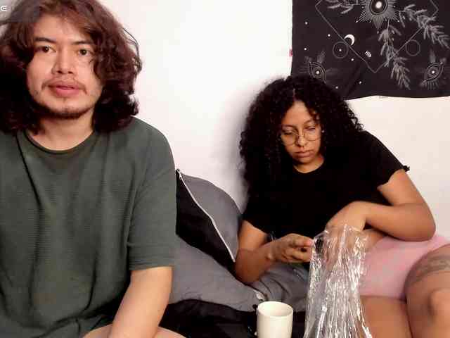 HotHoneyChile webcam