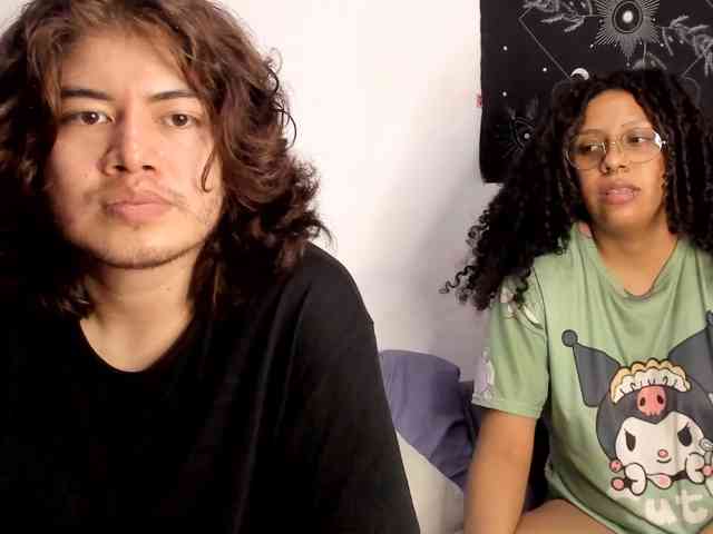HotHoneyChile webcam